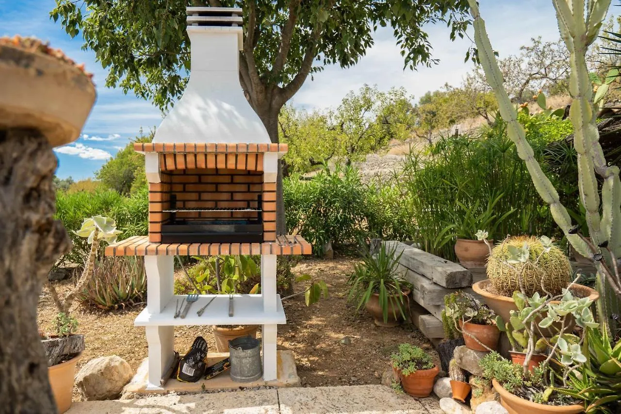 Can Pulit - Finca Romantica Para 2 Con Piscina Y Vistas En Selva  Hébergement de vacances Selva (Mallorca)